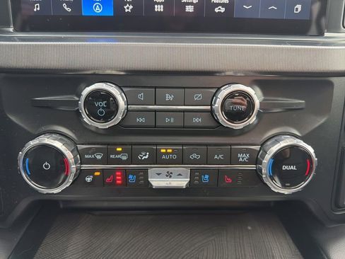 Certified 2024 Ford F250 Platinum image 35