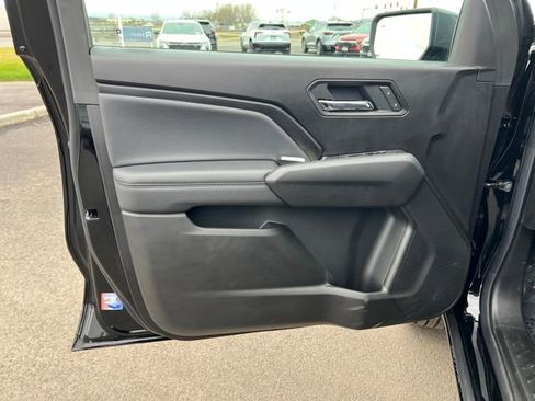 New 2025 Chevrolet Colorado LT w/ LT Convenience Package image 11