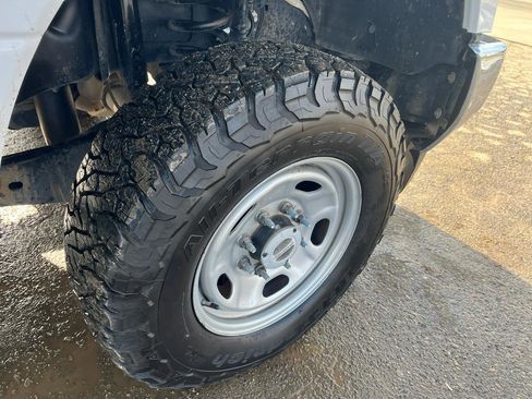 Used 2019 Ford F250 XL w/ Power Equipment Group image 17