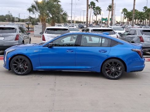 New 2026 Cadillac CT5 V image 3