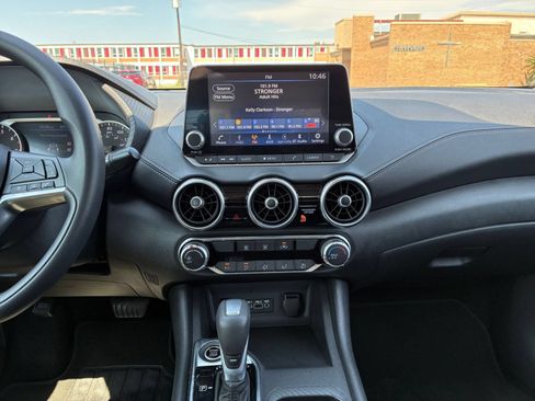 Used 2025 Nissan Sentra SV FWD image 14
