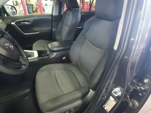 Used 2024 Toyota RAV4 XLE AWD/4WD image 11