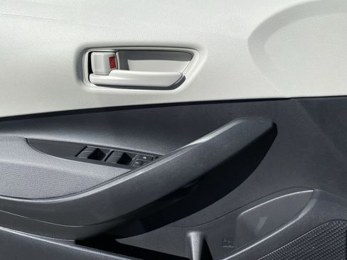 Used 2023 Toyota Corolla LE image 18