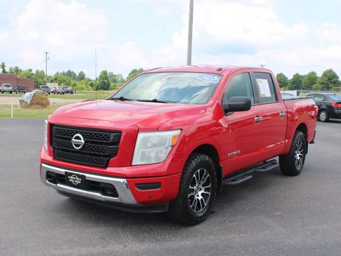 Used 2021 Nissan Titan SV w/ SV Convenience Package AWD/4WD image 4