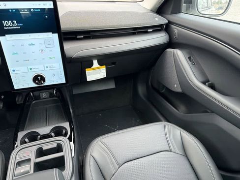 New 2026 Ford Mustang Mach-E Premium image 20