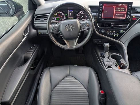 Used 2022 Toyota Camry SE w/ Audio Upgrade Package image 14