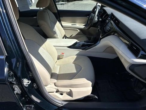 Used 2020 Toyota Camry LE FWD image 9