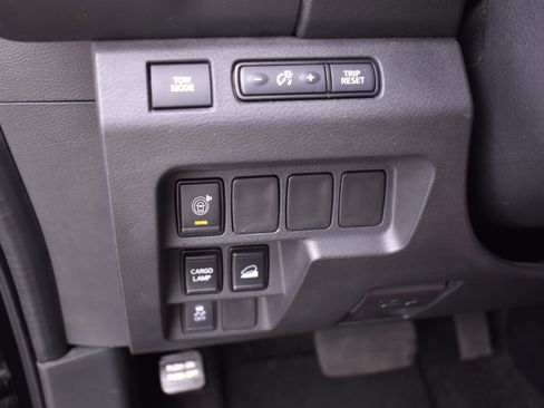 Used 2022 Nissan Frontier SV w/ Technology Package AWD/4WD image 38