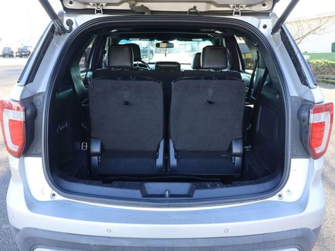 Used 2017 Ford Explorer Platinum image 6