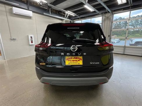 Used 2021 Nissan Rogue SV AWD/4WD image 4