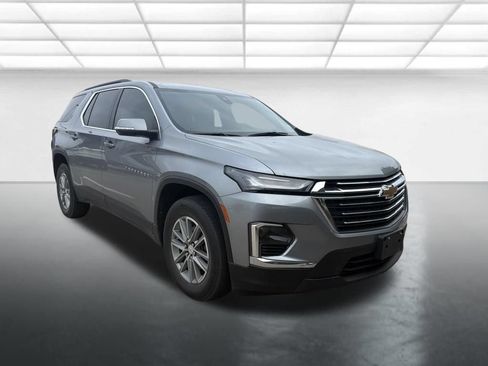 Used 2023 Chevrolet Traverse LT w/ LPO, Floor Liner Package FWD image 1