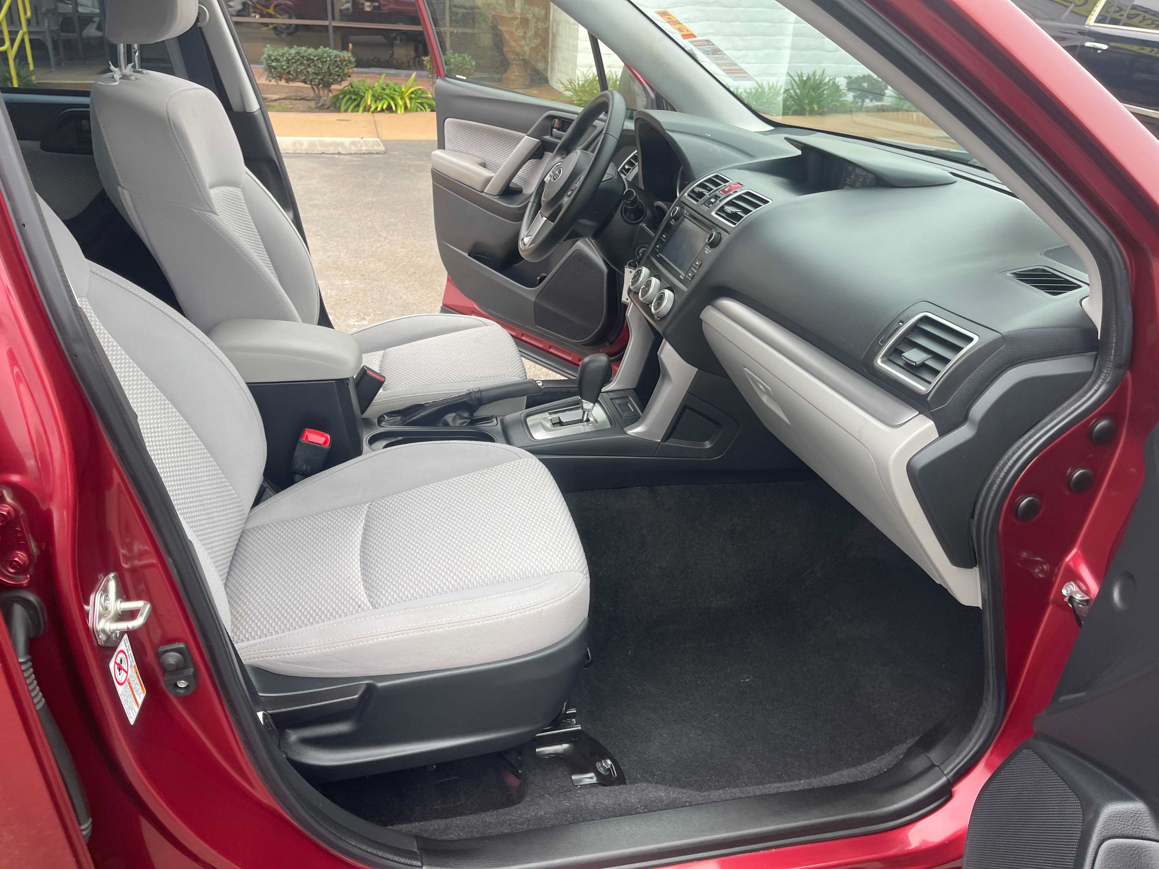 Used 2018 Subaru Forester 2.5i w/ Alloy Wheel Package AWD/4WD image 15