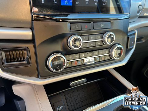 Used 2024 Ford Expedition XLT image 31