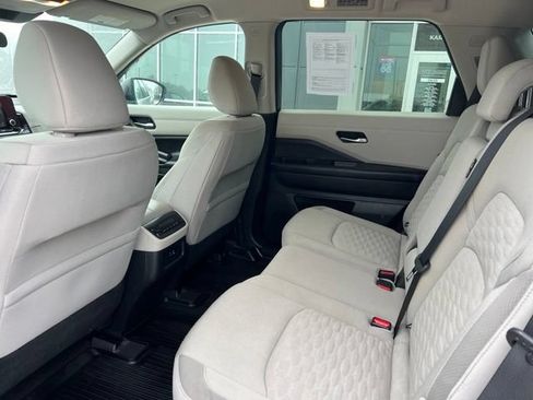 Used 2022 Nissan Pathfinder SV w/ Cargo Package AWD/4WD image 22