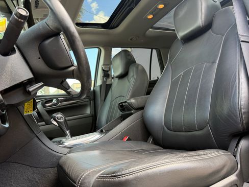 Used 2017 Buick Enclave Leather image 13