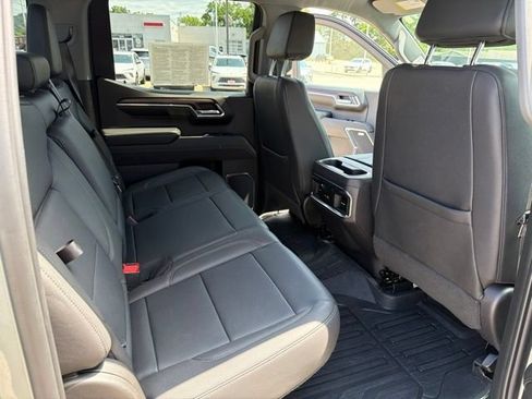 Used 2024 GMC Sierra 1500 SLT w/ SLT Premium Package AWD/4WD image 30