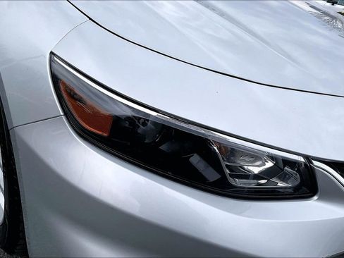 Used 2018 Chevrolet Malibu LT image 31