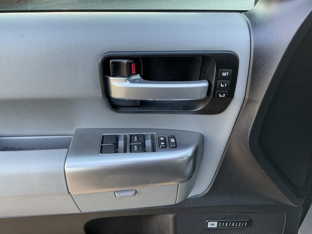 Used 2019 Toyota Sequoia Limited w/ Safety & Convenience Package AWD/4WD image 15
