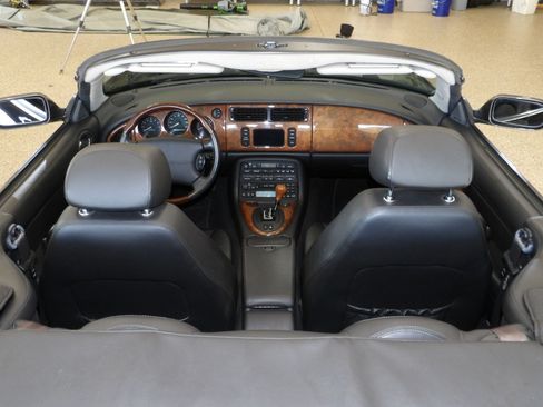 Used 2001 Jaguar XK8 Convertible RWD image 86