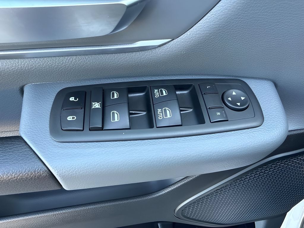 Used 2022 RAM 1500 Big Horn AWD/4WD image 26