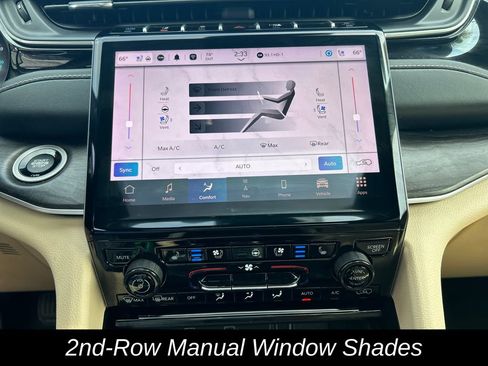Used 2023 Jeep Grand Cherokee 4WD 4xe w/ Luxury Tech Group II image 47