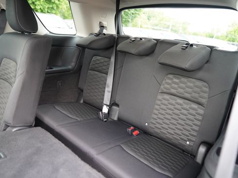Used 2025 Nissan Pathfinder SV AWD/4WD image 7