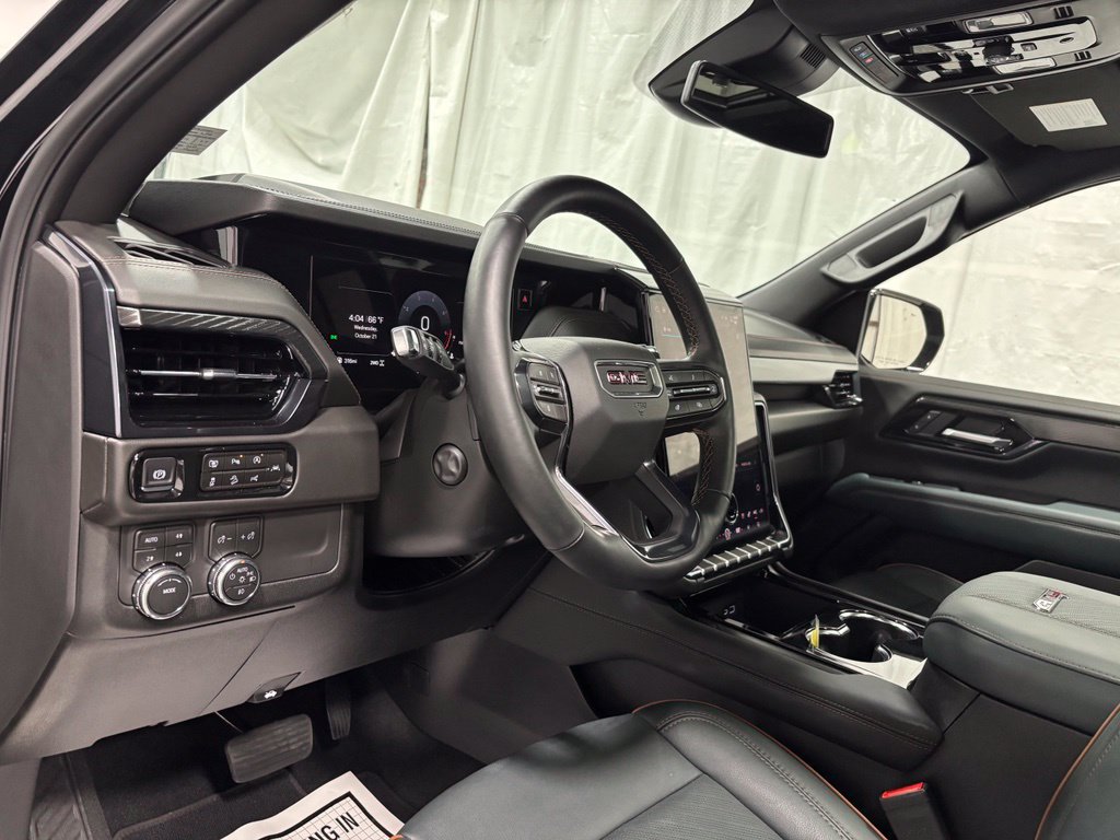 Used 2026 GMC Yukon XL AT4 AWD/4WD image 15