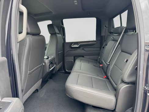 New 2026 GMC Sierra 3500 SLT w/ SLT Premium Package AWD/4WD image 13