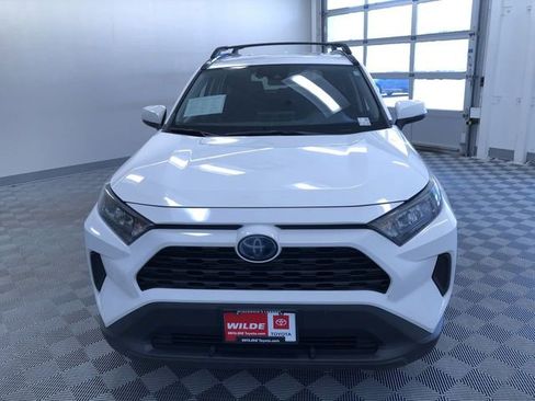 Used 2019 Toyota RAV4 LE w/ Carpet Mat Package AWD/4WD image 15