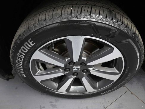 Used 2023 Honda Pilot Elite image 14