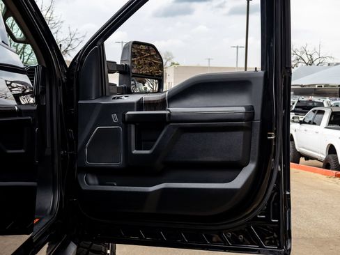 Used 2021 Ford F250 Lariat w/ Lariat Ultimate Package AWD/4WD image 36