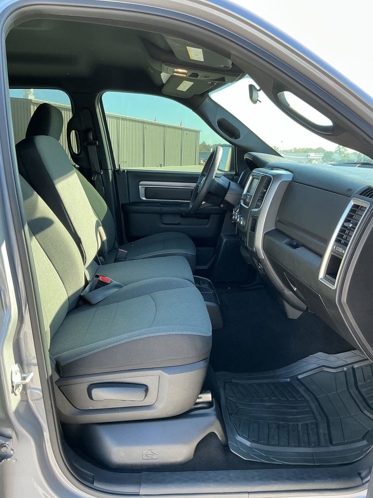 Used 2024 RAM 1500 Warlock AWD/4WD image 24