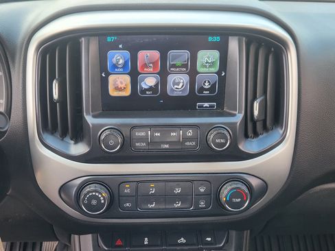 Used 2017 Chevrolet Colorado LT w/ LT Convenience Package RWD image 18