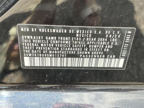 Used 2025 Volkswagen Jetta SE FWD image 12