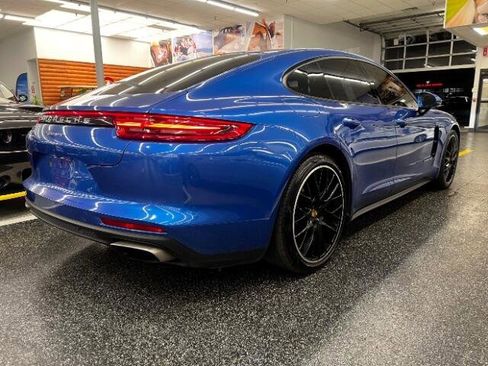 Used 2017 Porsche Panamera image 6