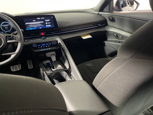 New 2026 Hyundai Elantra SEL FWD image 17