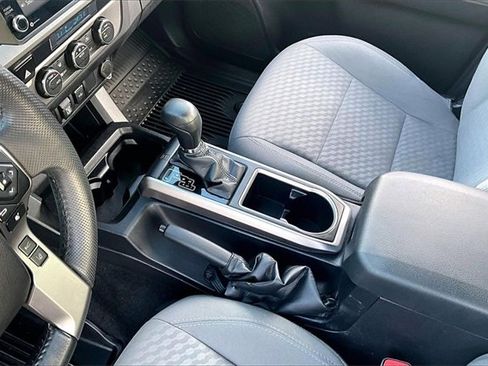 Used 2021 Toyota Tacoma SR5 image 18