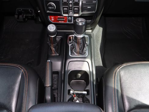 Used 2023 Jeep Gladiator Mojave w/ LED Lighting Group AWD/4WD image 21