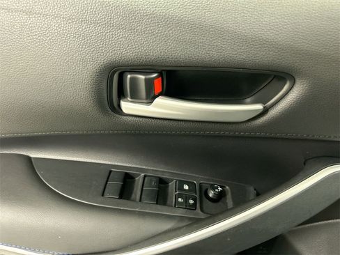 Used 2020 Toyota Corolla SE image 11