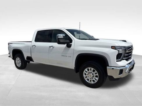 Certified 2025 Chevrolet Silverado 2500 LTZ w/ LTZ Convenience Package AWD/4WD image 8