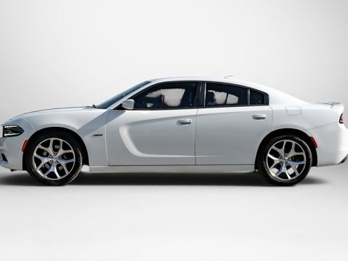Used 2015 Dodge Charger R/T w/ Plus Group RWD image 9