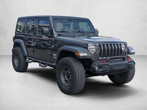 Used 2018 Jeep Wrangler Unlimited Sport image 3