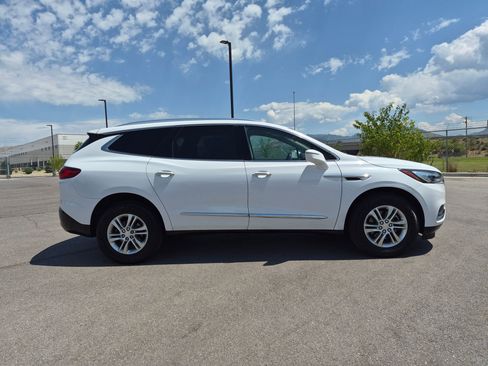 Used 2019 Buick Enclave Essence AWD/4WD image 2