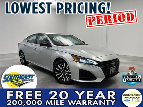 Used 2024 Nissan Altima 2.5 SV image 1