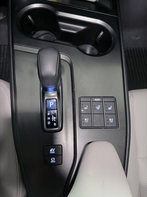 Used 2025 Lexus UX 300h FWD w/ Cold Area Package image 19