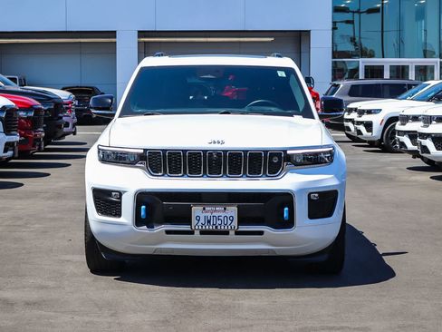 Used 2023 Jeep Grand Cherokee Overland w/ Advanced Protech Group III AWD/4WD image 2