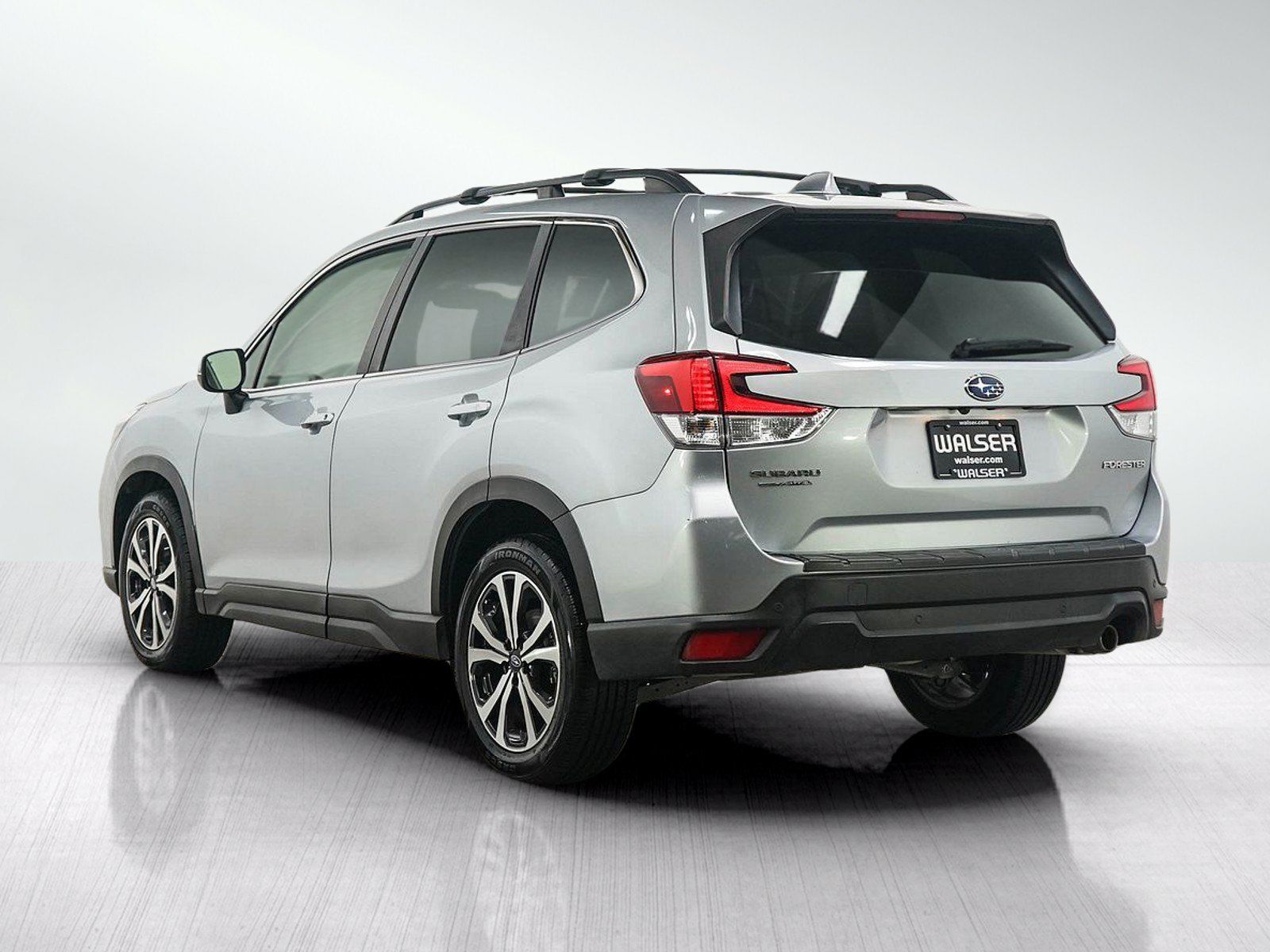 Used 2019 Subaru Forester Limited w/ Popular Package #3 AWD/4WD image 3
