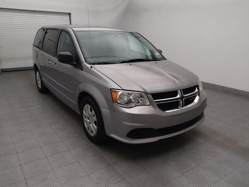 Used 2016 Dodge Grand Caravan SE w/ Quick Order Package 29E SE FWD image 13