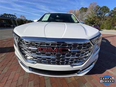 Used 2024 GMC Terrain Denali w/ Denali Premium Package image 30