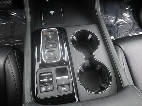 Used 2025 Honda Pilot EX-L image 30